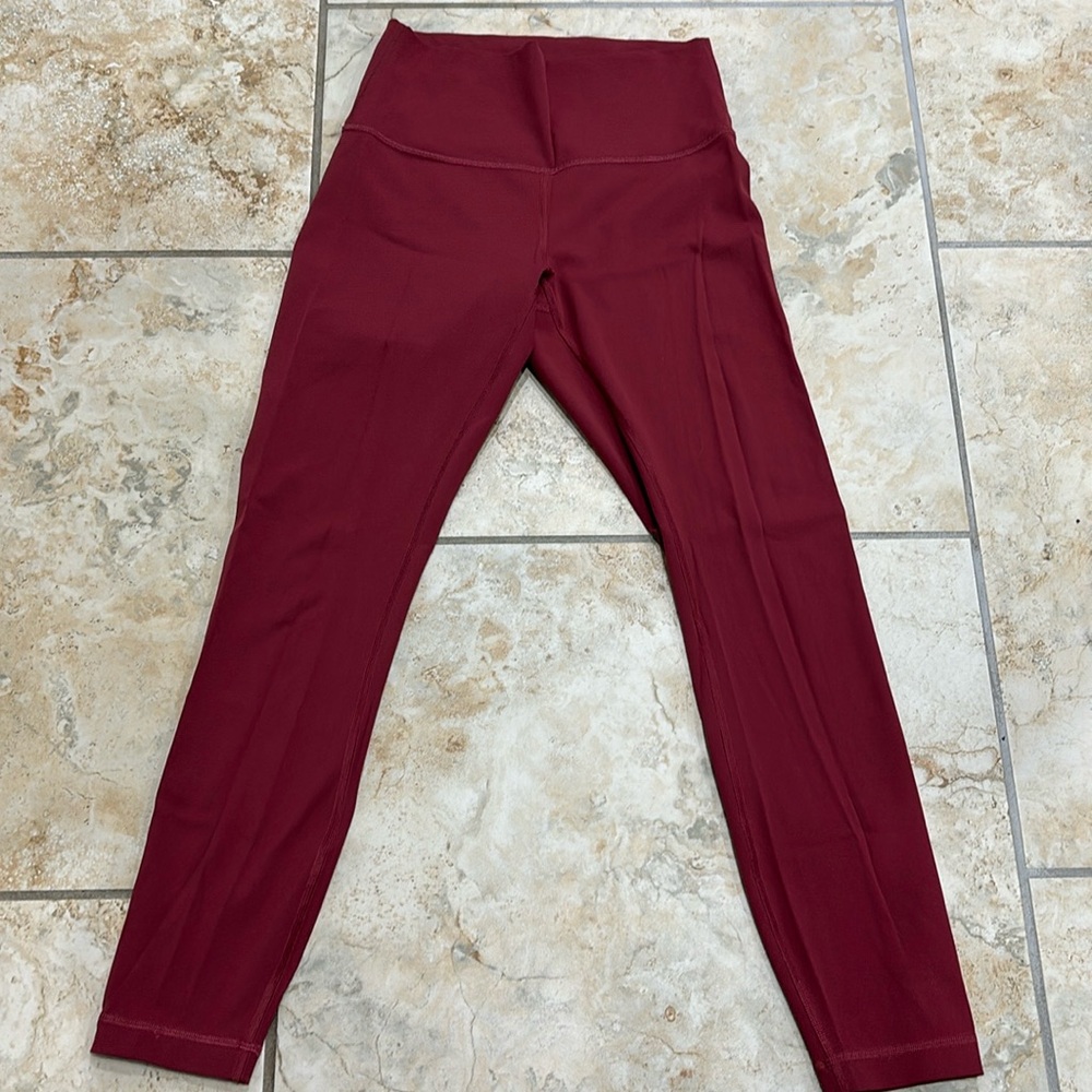 Lululemon Wonder Under Legging. Color: maroon-  Size 6